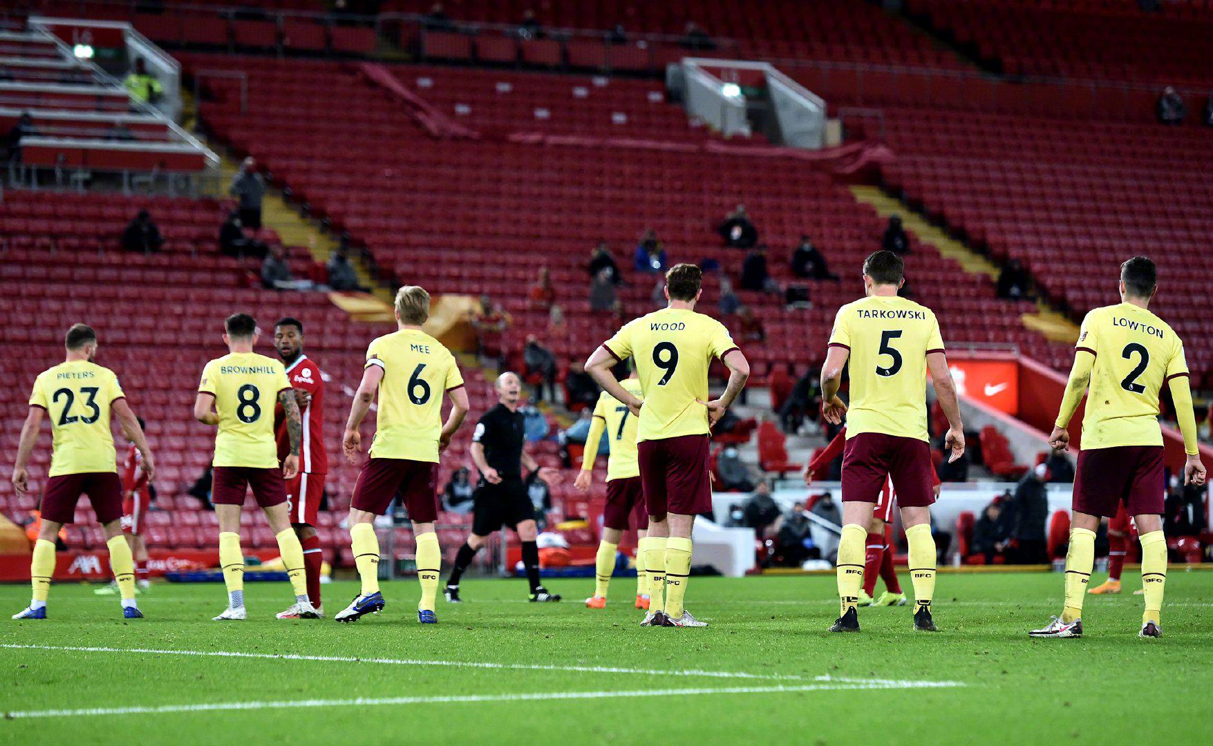 人瞩目的成 人瞩目的成